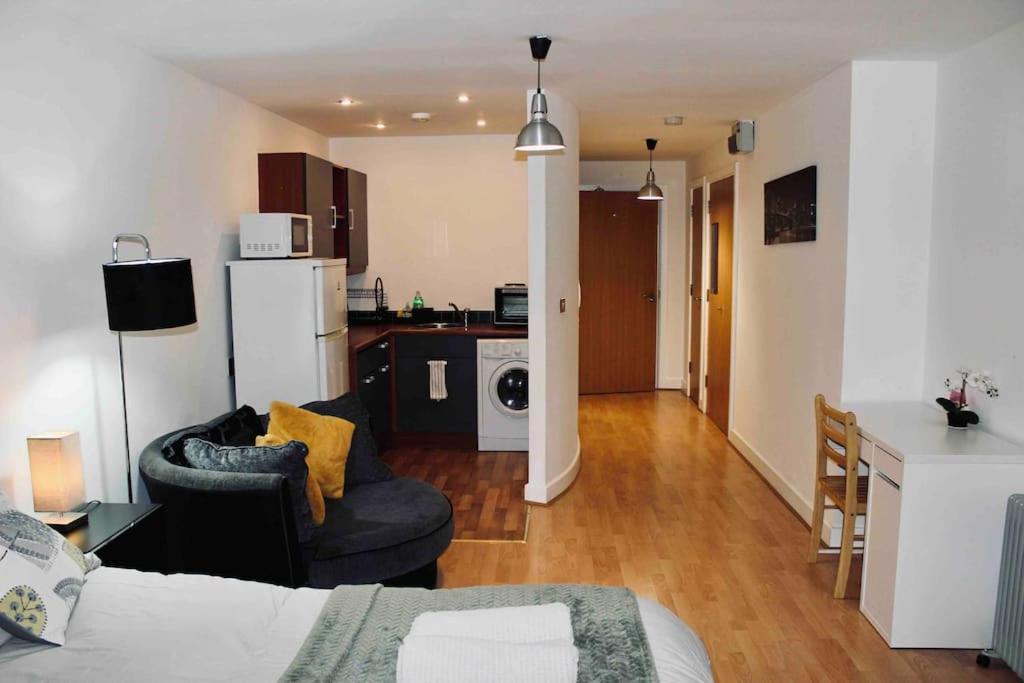 Modern City Central Studio Apt Birmingham Exterior photo